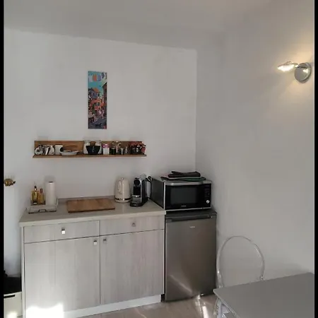 2 Pieces Centre Jardin Bioves * Ментона