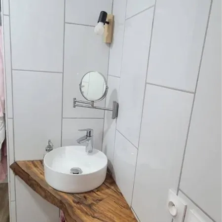 Апартаменти 2 Pieces Centre Jardin Bioves 4 Nuits Minimum *