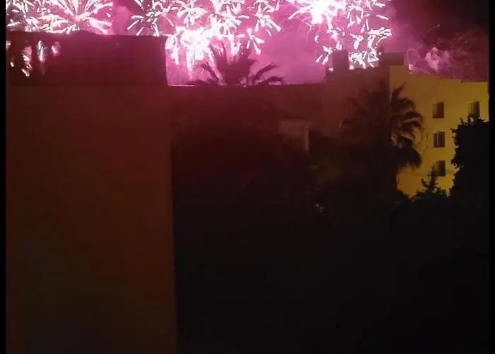 2 Pieces Centre Jardin Bioves 公寓 芒通