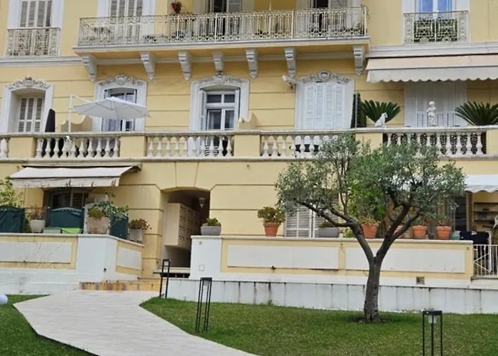 2 Pieces Centre Jardin Bioves דירה מנטון